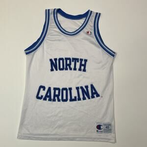 Vintage North Carolina Tar Heels Basketball Jersey Mens Size Medium 40 College